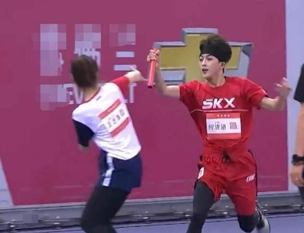 失误|王艺瑾何洛洛先后道歉,爱豆们已表态,网友们还互掐吗?