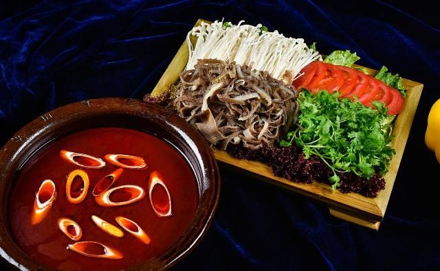 毫无|不可错过的舌尖皖南，毫无“头衔”的菜品，却道道令人垂涎三尺