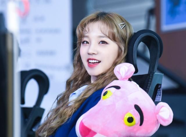  认不出|宋雨琦风格大转变，没了金色头发和空气刘海，粉丝看见都认不出了