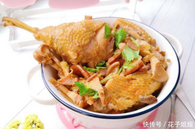  乌脚鸡|中伏，天热湿气重，这两搭配好下饭，鲜香不腥味道赞，做法也不难