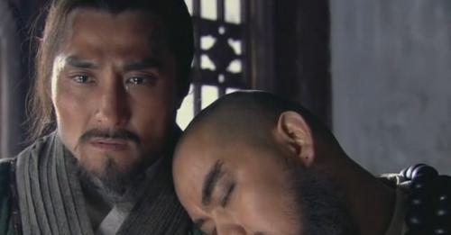 来演|林冲与张飞相貌相差无几，为什么电视剧总喜欢让帅哥来演？