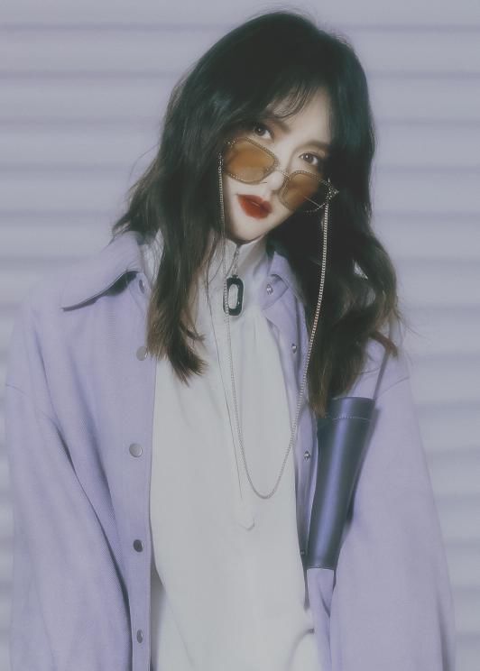 便宜|许佳琪戴眼镜,傅菁戴眼镜,宋茜戴眼镜,看到唐嫣:便宜罗晋了!