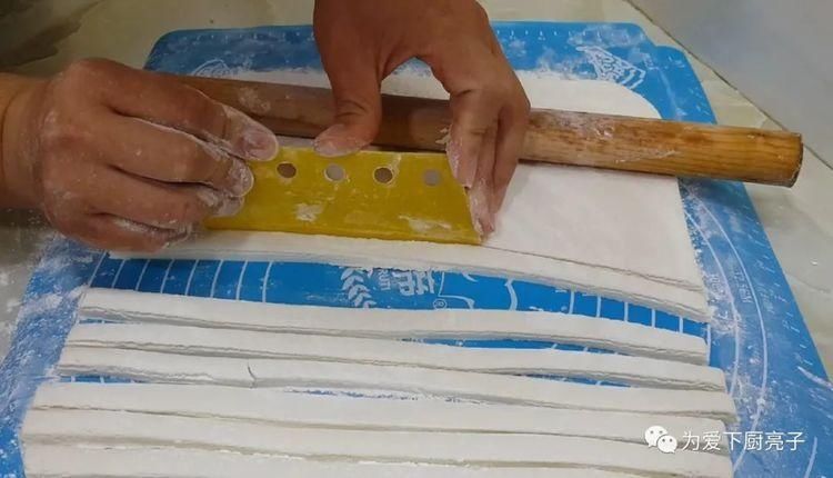 焦脆|我家零食就爱这么做,切一切锅里一炒,个个焦脆又香甜,越嚼越香