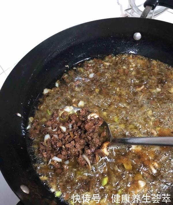 秘制|婆婆的秘制牛肉酱,美味无添加,拌饭利器就是它,再也不用出去买