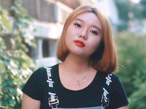 割腕自杀|她曾是北大才女，因抑郁休学和割腕自杀，如今25岁参加脱口秀节目走红