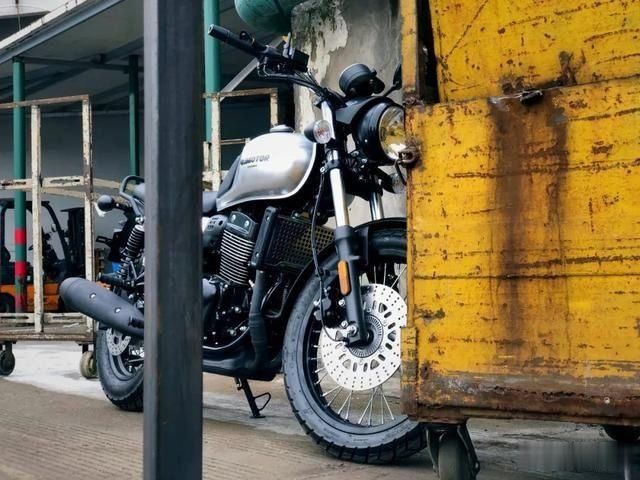 QJMOTOR|又双叒叕，QJMOTOR 250和500复古车来了