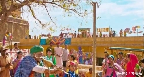  印度|印度的“通天绳”是怎么回事？绳子笔直升入空中，小孩还能爬上去