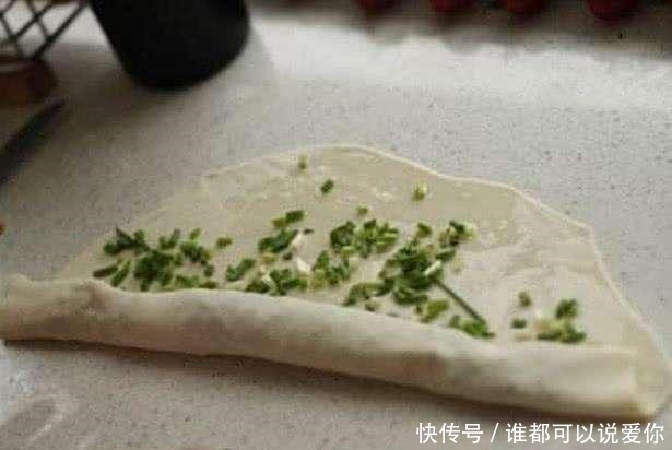 葱香|做葱油饼时,记住这2个技巧,葱香浓郁,比饭店的好吃