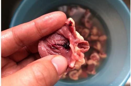 鸡心|爆炒孜然鸡心滑嫩美味，去腥又能增香，这步非常关键一看就学会