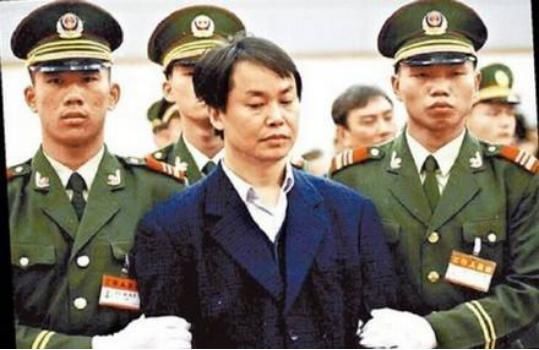  喜欢|她是“世纪大盗”张子强最喜欢的女孩，卷走大盗20亿，如今咋样了