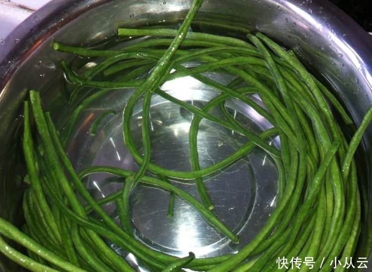 省事|去餐厅吃饭时,有3种蔬菜要少点,没有几家店会洗,服务员:省事!
