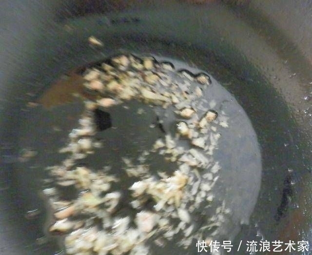  粽叶|带有粽叶香味的香菇鸡腿饭非常适合寒冷和多雨的天气