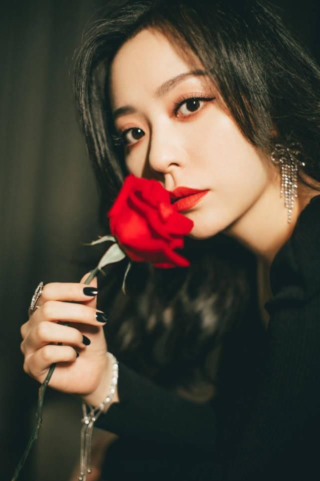  说唱|有点狠，张靓颖歌词太敢，她是把这么多年的不满都说出来了？