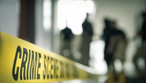  凶手|3姐妹待家中竟因这个原因被同时杀害，凶手身份太意外