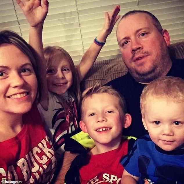  听到|一家五口家中全部身亡，邻居听到动静还以为在放烟花