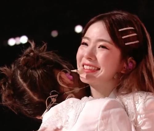 希林|《创3》希林走向成团位不看刘些宁,瞟一眼张艺凡,奔向陈卓璇过于真实