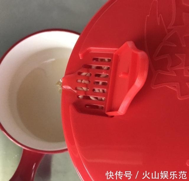 鸡蛋|鸡蛋酱拌面,面条Q弹、筋道又爽滑