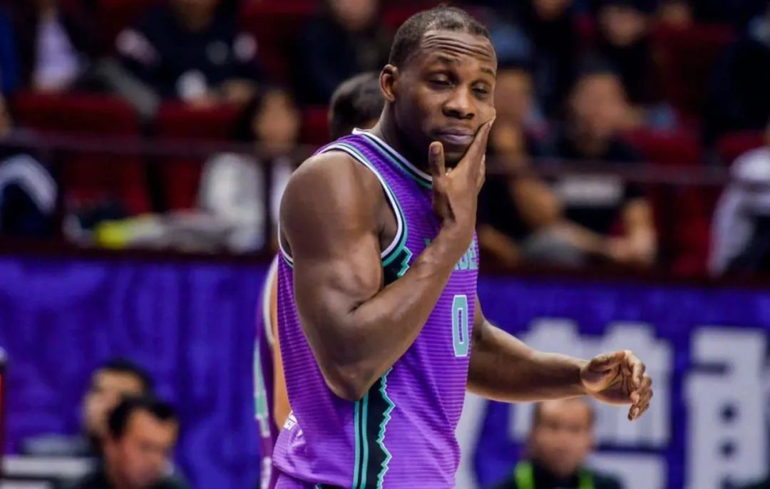  淘汰|宣布退役？狂砍37分却被淘汰，39岁张庆鹏赛后一段话，让人泪奔