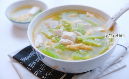  做法|丝瓜试试这种简单的做法，清爽鲜美又解暑，喝一碗还想来一碗