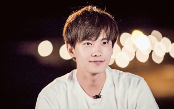  杨洋|说漏嘴？杨洋《花少》后首次参加综艺，间接认爱和乔欣恋情？