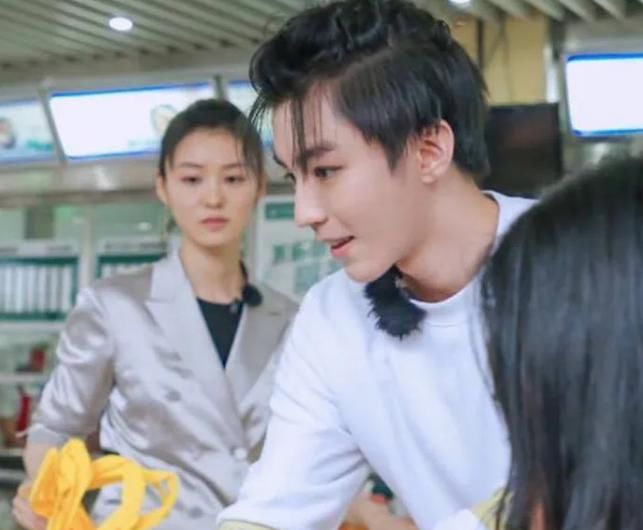  曝光|《中餐厅》路透曝光，王俊凯再次回归，生图颜值吹到爆