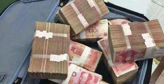 家庭|被富养长大的女孩很自信，也很好骗？有女孩的家庭都该读一读