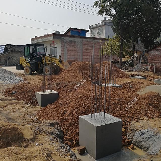 预算|农村建房不要拖，预算不够先建一半，留好钢筋等以后加建