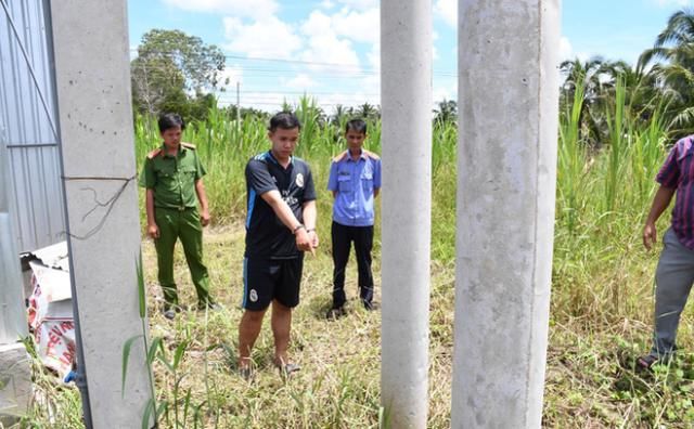  路边|男子看到路边商店没人便偷拿了75元，见女店主回来又将其侵犯