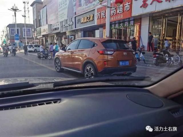 创城|创城曝光台 | 按位停车、按道行驶 做个文明人其实并不难