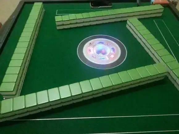 茶室|打麻将一言不合就砍人！刚刚，东山一茶室男子被砍伤，警方介入调查