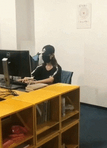 离家出走|“我妈和骗子的聊天记录曝光,看得我想离家出走...哈哈哈哈哈哈”