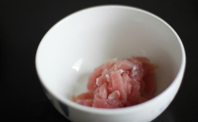  简单|儿时记忆中的那碗面，做法很简单，味道很鲜美