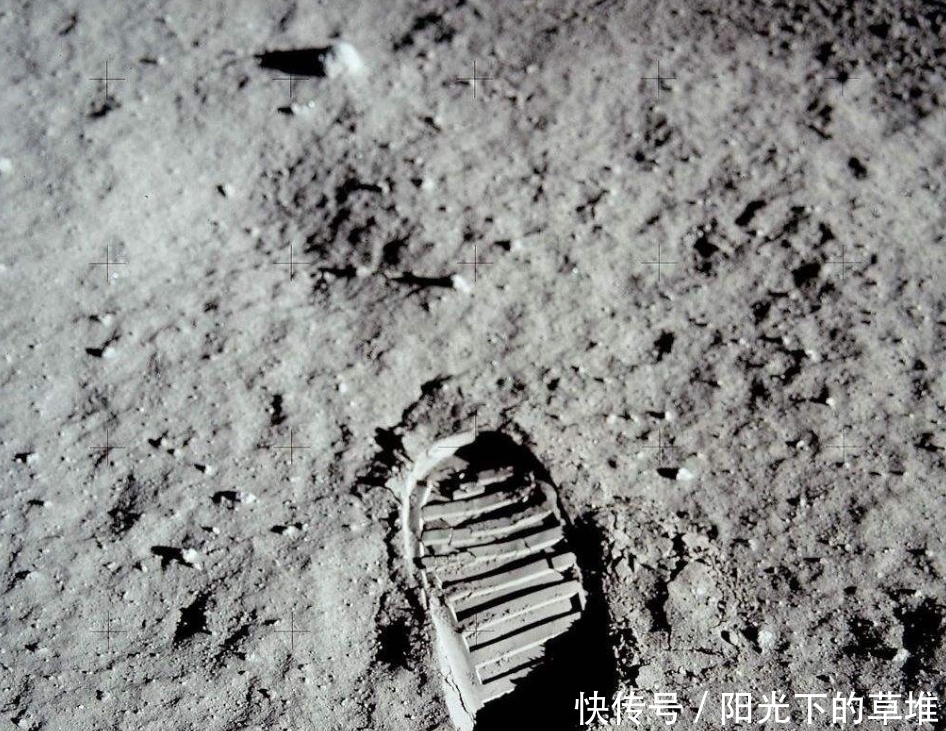  飘起来|月球上没有风, 美国国旗为何却能飘起来? 盘点阿波罗登月的疑点