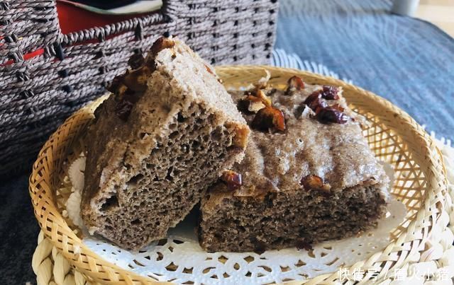 揉面|红糖发糕的私藏做法,不揉面搅一搅蒸一蒸,松软如海绵