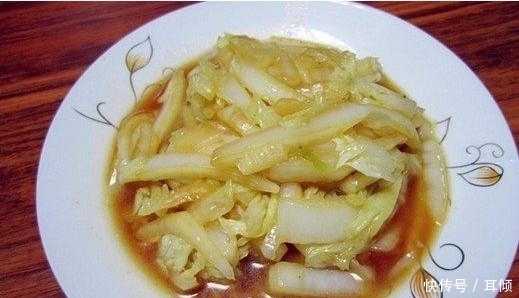 醋溜|醋溜白菜,白菜直接下锅就错了,难怪不好吃,大厨:这样做才对
