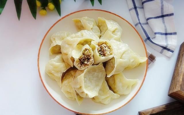  蒸饺|夏天，蒸饺就做这个馅，营养全面，味鲜又瘦身，一口就让食欲大开