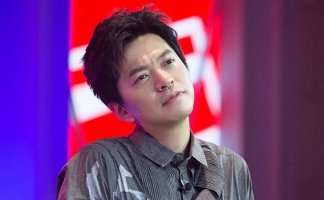  李宇春|《中国好声音》发布会，主持人遭李健“斥责”，李荣浩贴脸怼