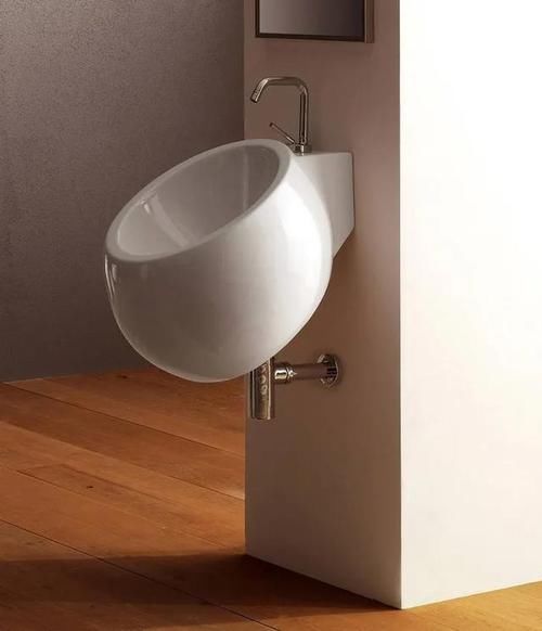 请勿|这是洗手池，不是小便池，请勿做出不文明的举动!