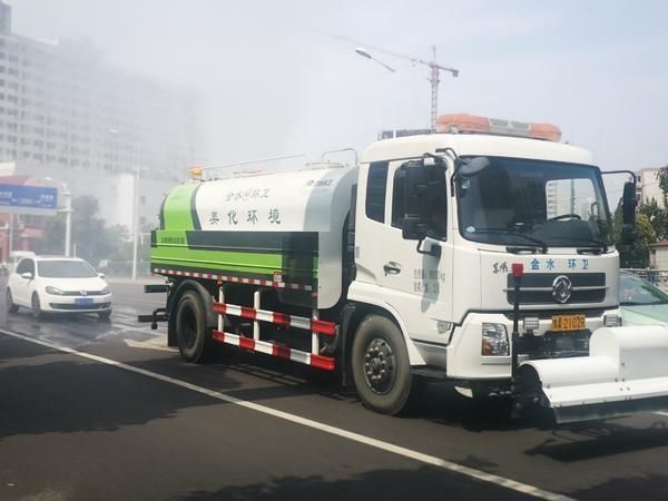  工作|它能降尘、调节空气湿度，还能时而在街头折射彩虹