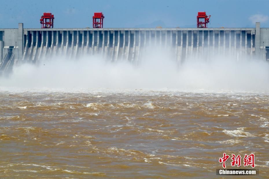 据长江水文网实时水|三峡大坝开启泄洪深孔泄洪