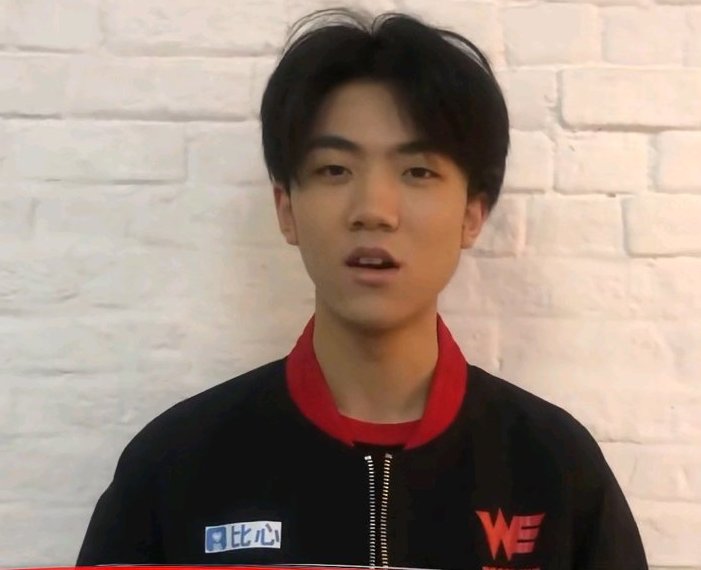  女装|WE立女装Flag，“女团舞”预定了？