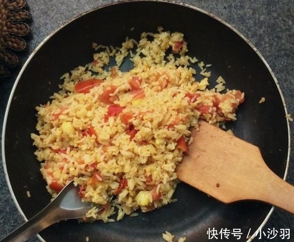  蛋炒饭|大排档老板: 蛋炒饭别只会放酱油! 多放一点它, 美味提升1倍