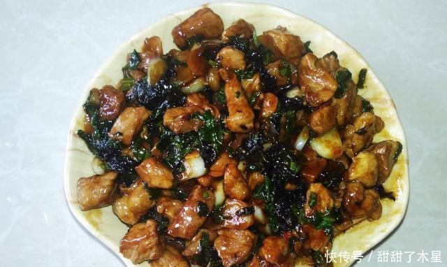  回味无穷|这道菜是用乡下的天然香料做的，让人回味无穷