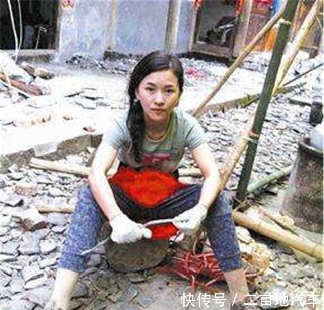 汶川|汶川地震失去双腿和女儿,丈夫出轨离婚,如今又顽强地“站”了起来