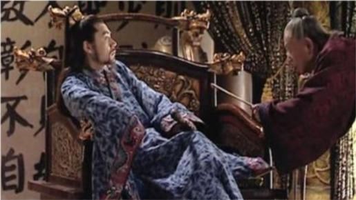 改变命运|皇帝打瞌睡，13岁宫女不懂事，一声偷笑，改变命运