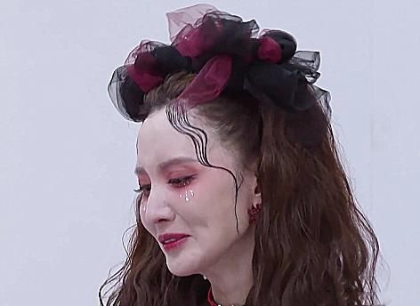  张萌|孟佳被淘汰意难平，却意外成为最大赢家，张萌黄圣依变靠山