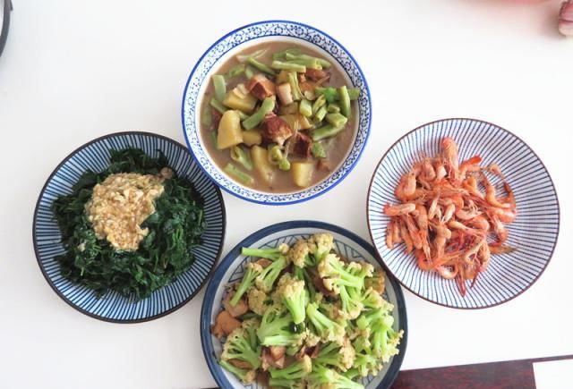  赶回|下班赶回家做了四道菜，只用半小时，一家人吃得舒服又舒心