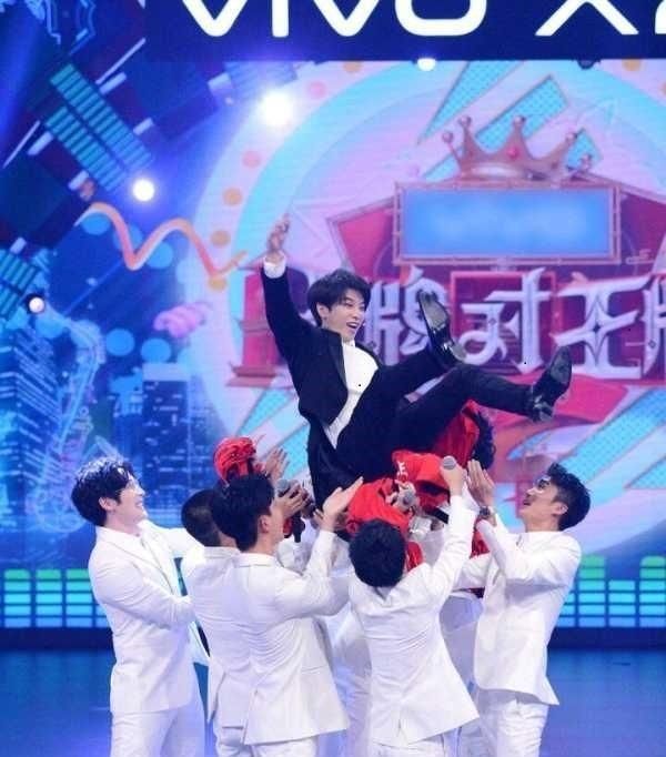  明星|在综艺节目中，能瞬间颠覆你认知的明星有哪些？