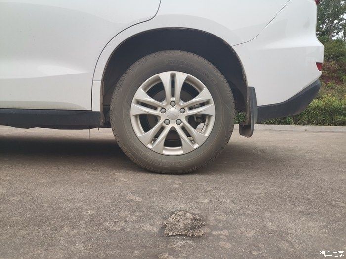  用车|颜值出众，空间宽敞，配置丰富，油耗不高，家庭用车首选哈弗M6！