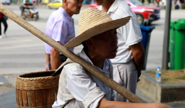 违规行为|又一波行人横穿马路被曝，看看有你认识的吗？